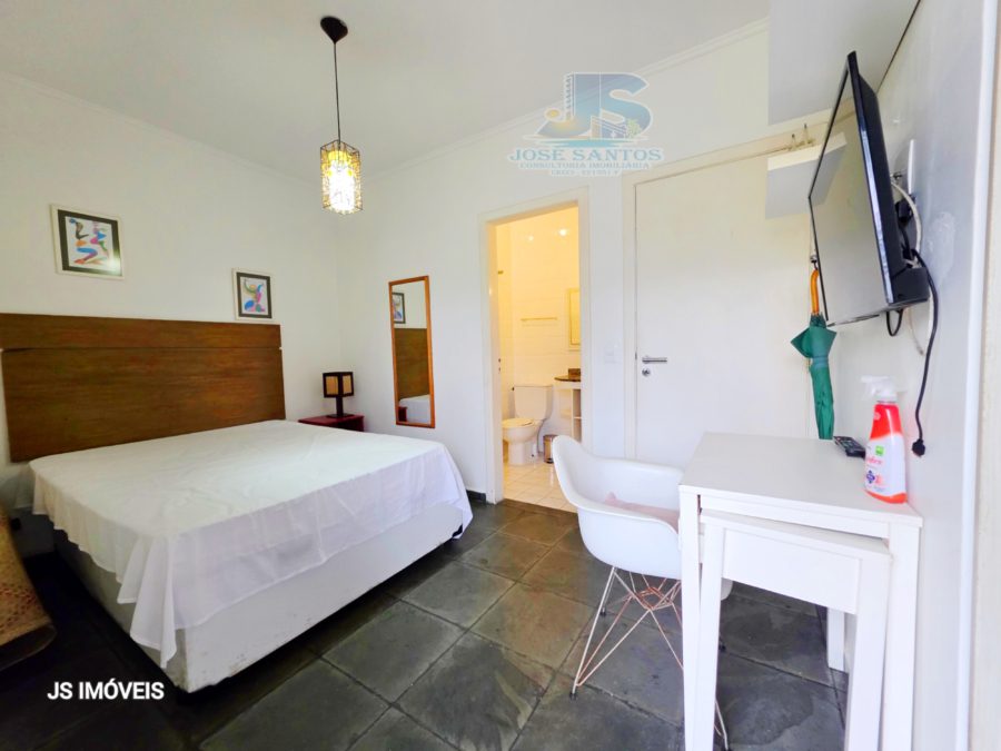 Picsart_25-08-21_21-41-31-067