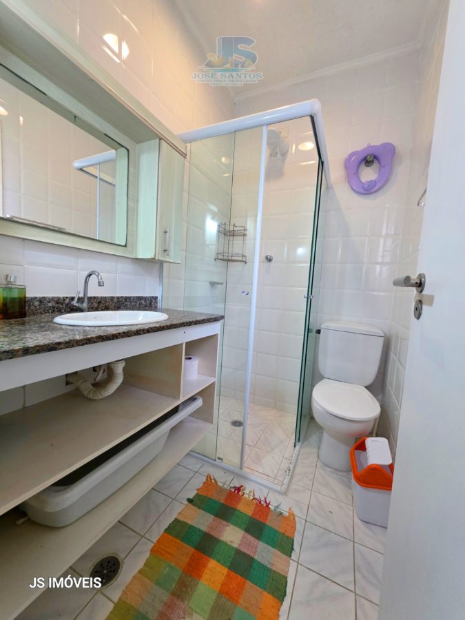 Picsart_25-08-21_21-42-56-821