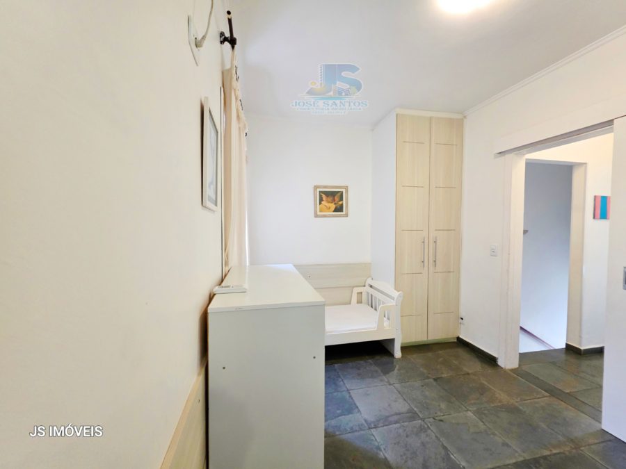 Picsart_25-08-21_21-44-21-184