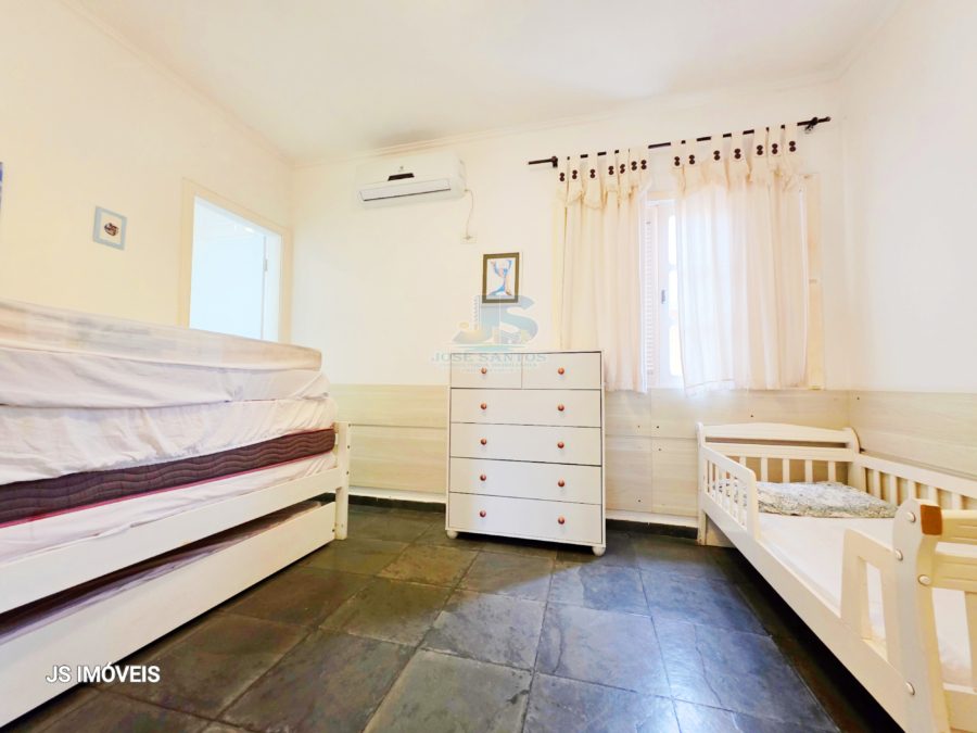 Picsart_25-08-21_21-45-42-942