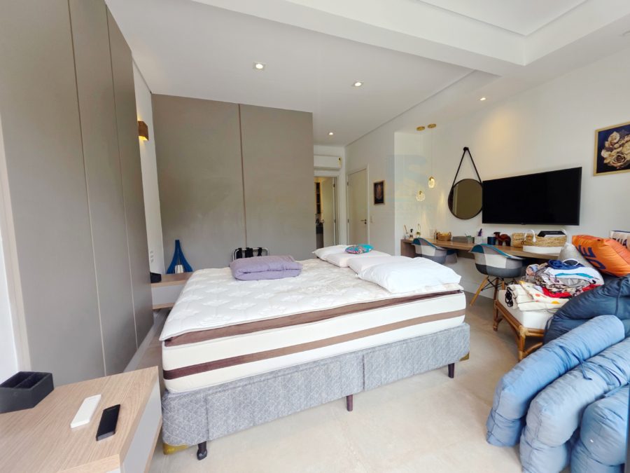 Picsart_26-02-12_02-33-51-149