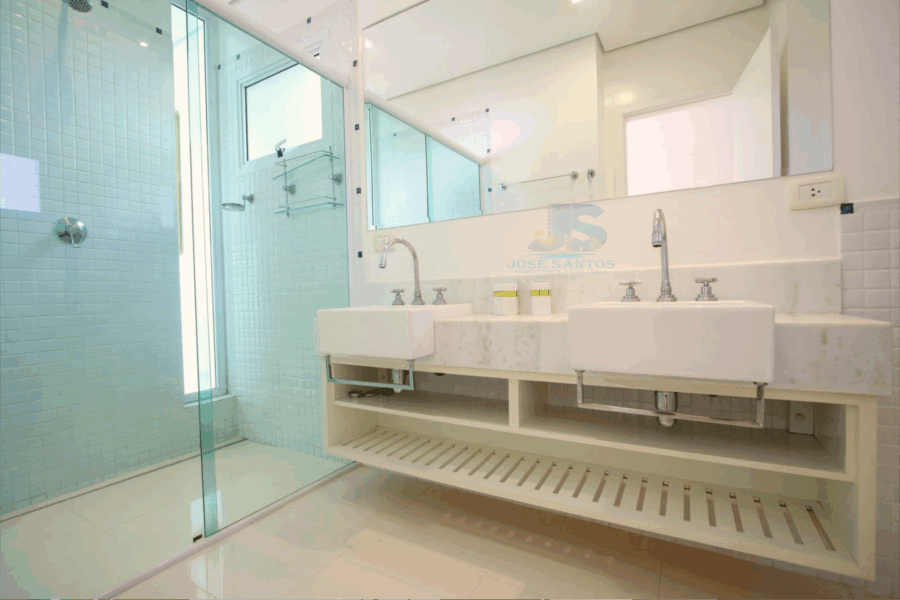 Picsart_26-02-21_13-27-16-622