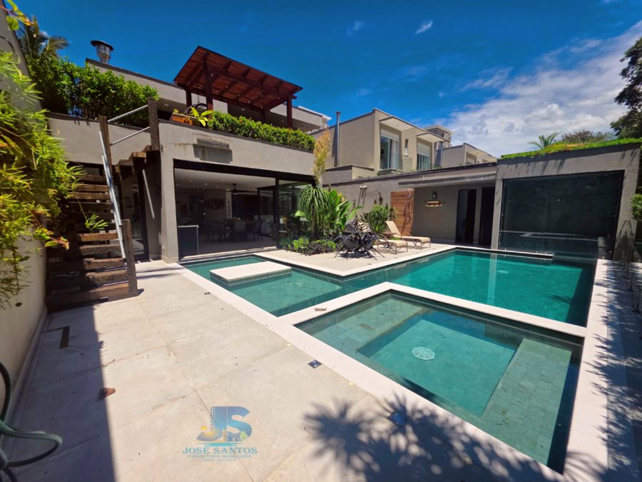 Picsart_26-02-21_23-55-58-051