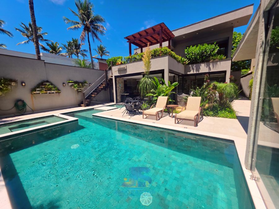 Picsart_26-02-21_23-56-45-872