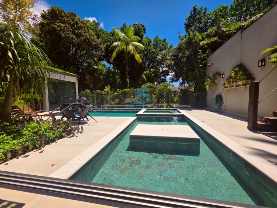 Picsart_26-02-21_23-57-30-626