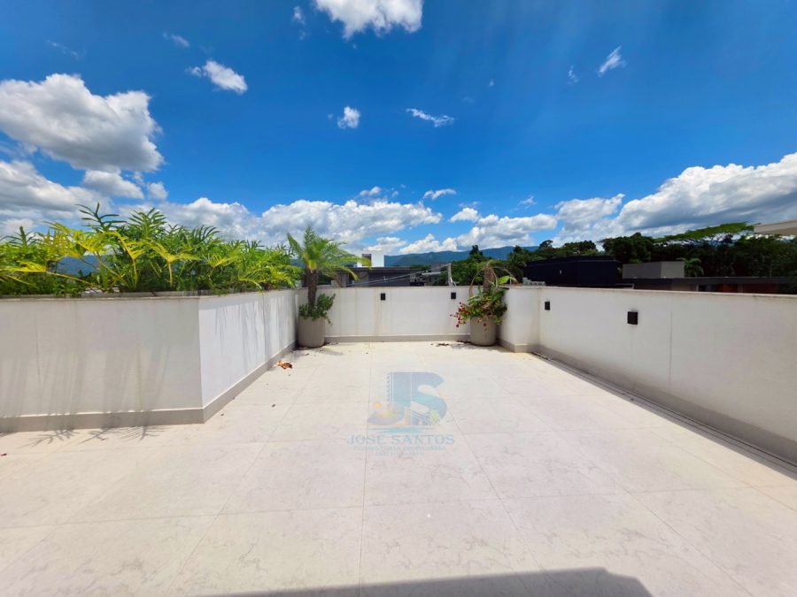 Picsart_26-03-01_17-53-36-216