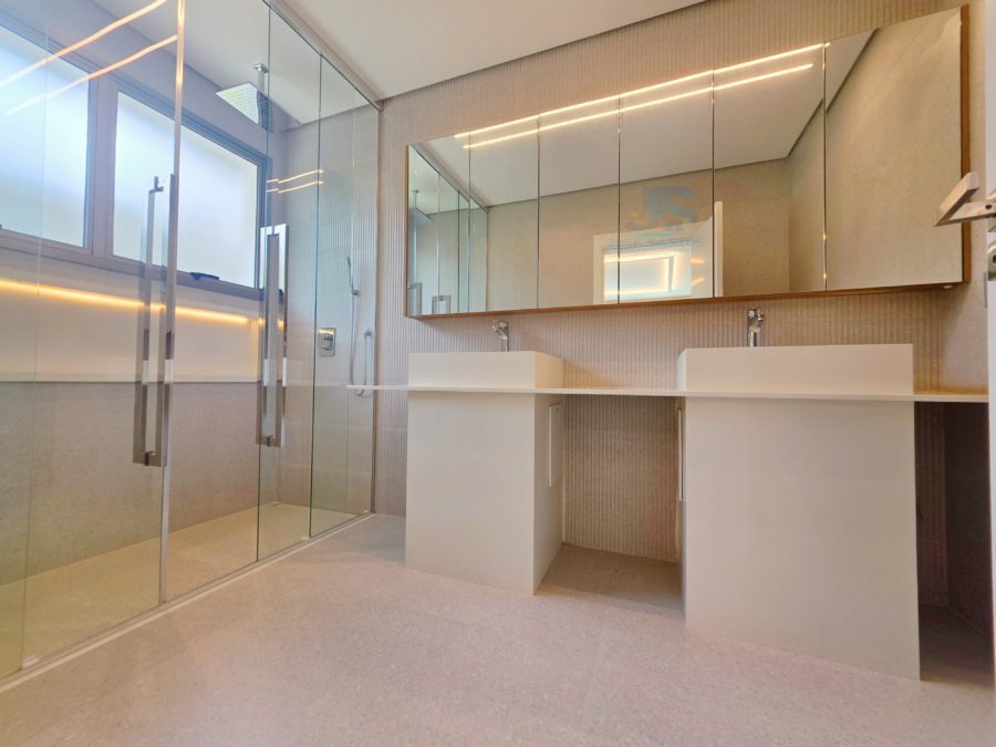 Picsart_26-03-01_18-15-19-730