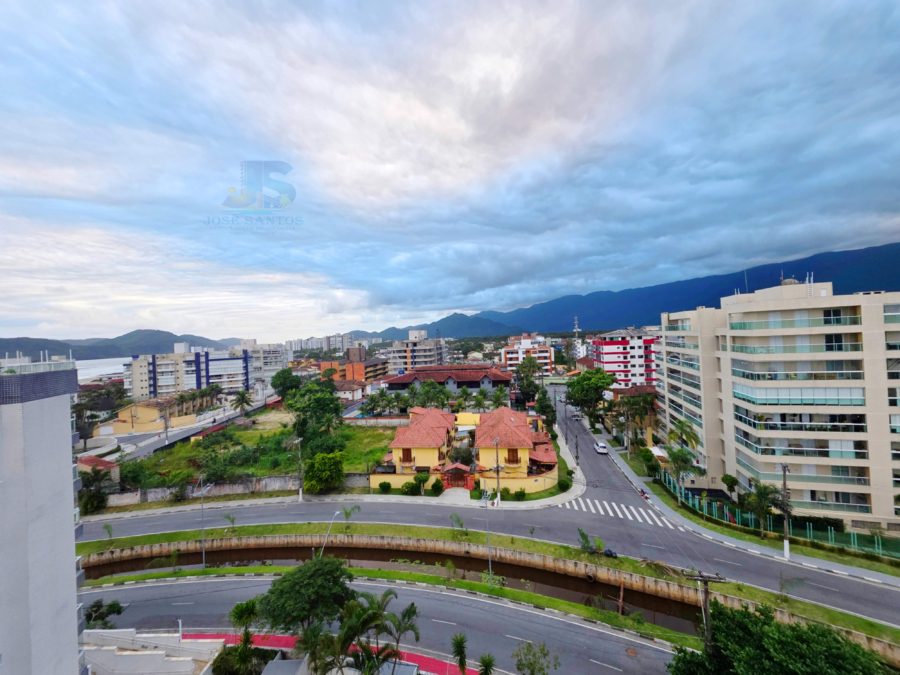 Picsart_26-04-10_20-15-30-000