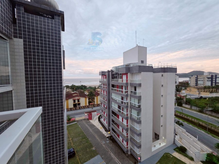 Picsart_26-04-10_20-29-48-170