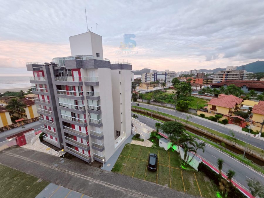 Picsart_26-04-10_20-30-36-955