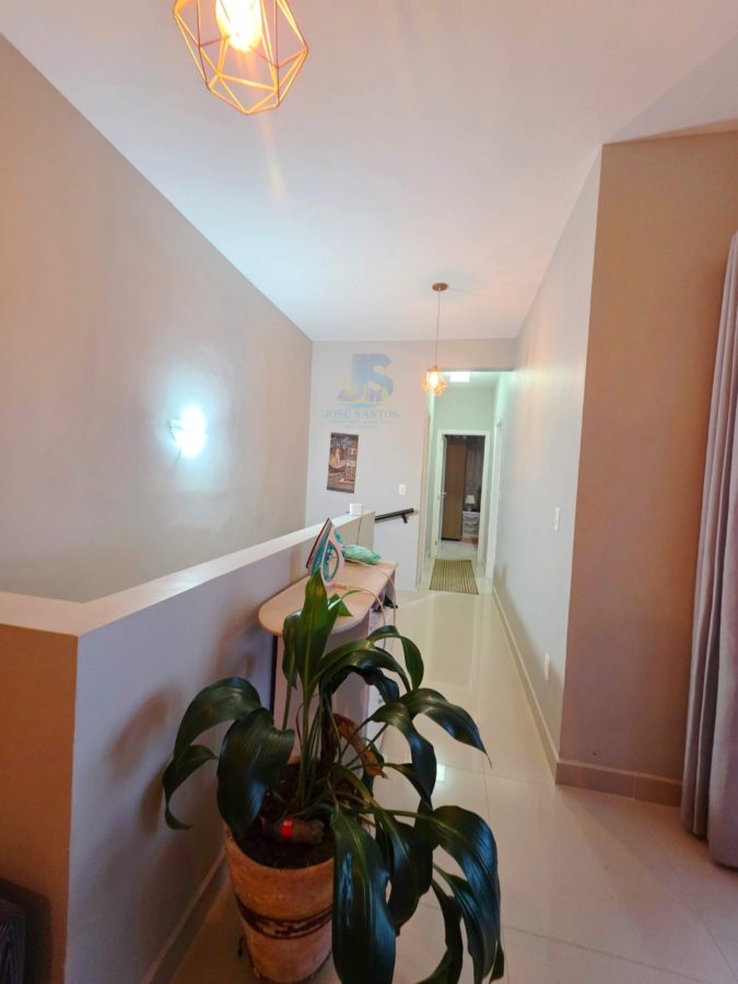 Picsart_26-04-10_20-33-25-336