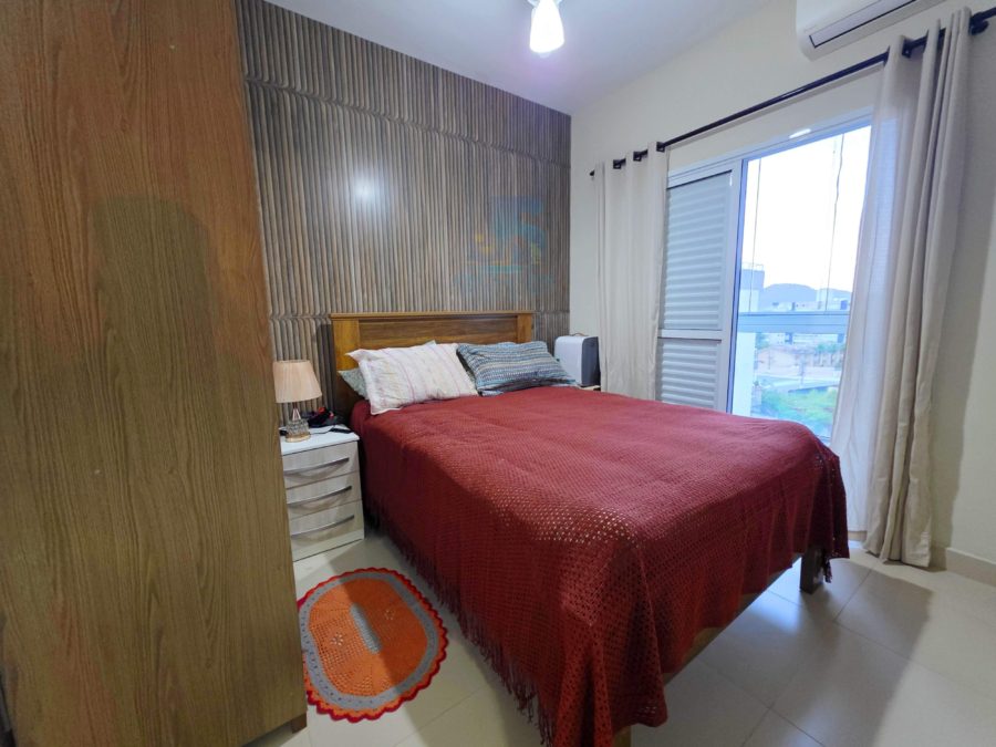 Picsart_26-04-10_20-35-47-360