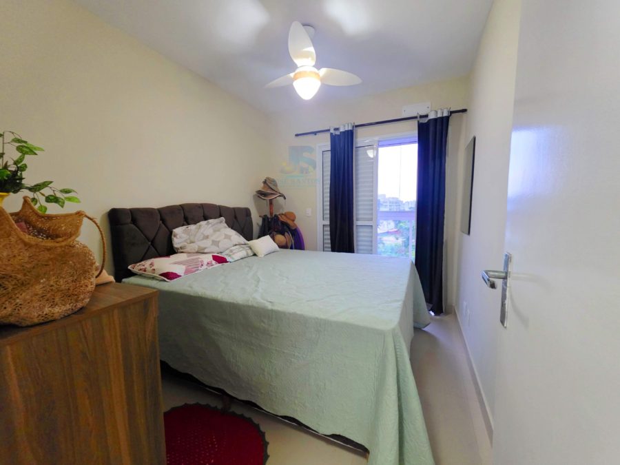 Picsart_26-04-10_20-42-44-266