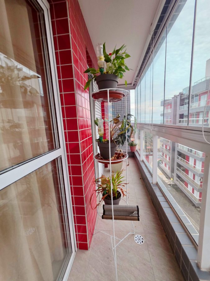 Picsart_26-04-10_20-50-41-358