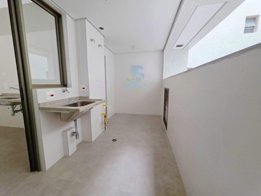 Picsart_26-04-11_13-21-47-372