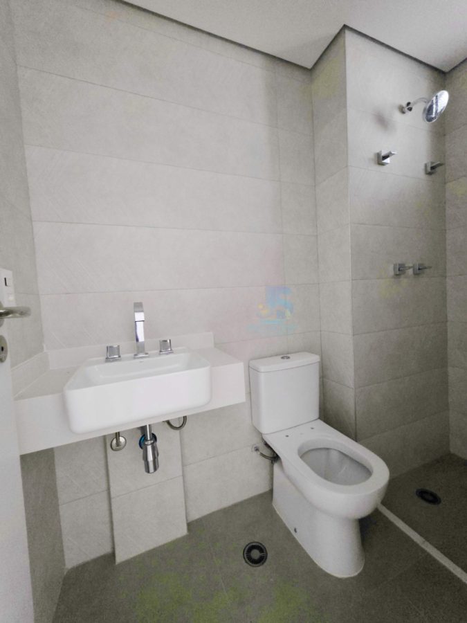 Picsart_26-04-11_13-24-40-302