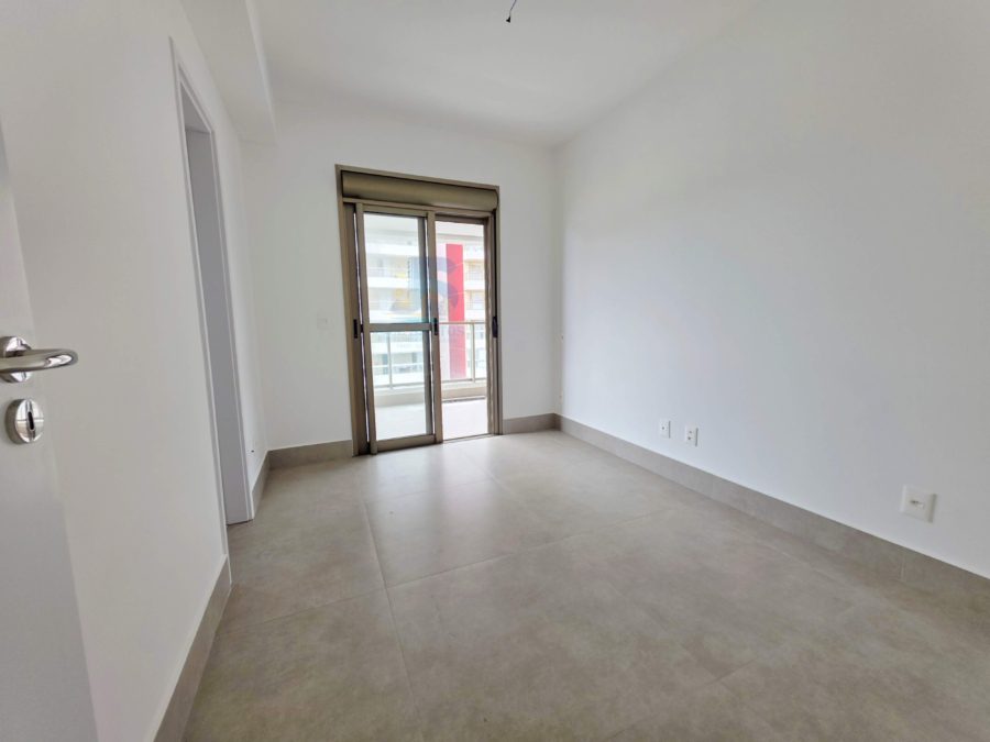 Picsart_26-04-11_13-32-15-802