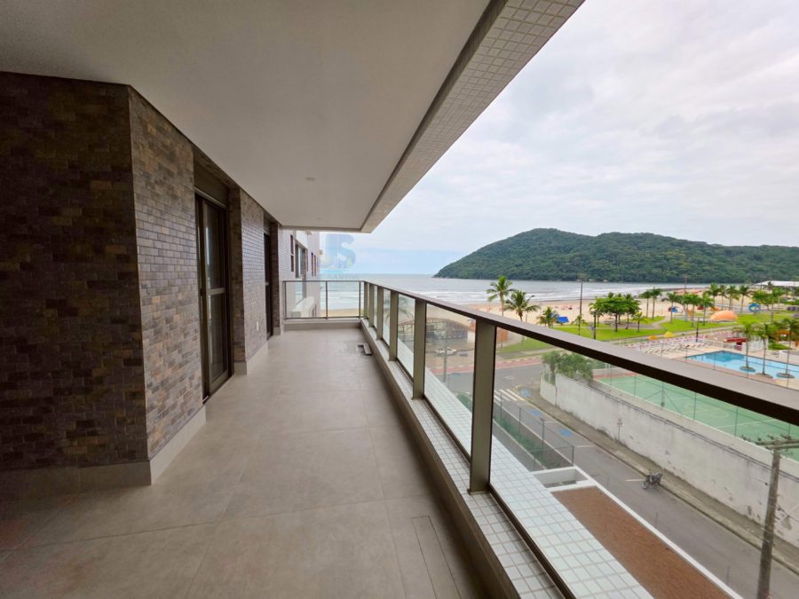 Picsart_26-04-11_13-47-39-616